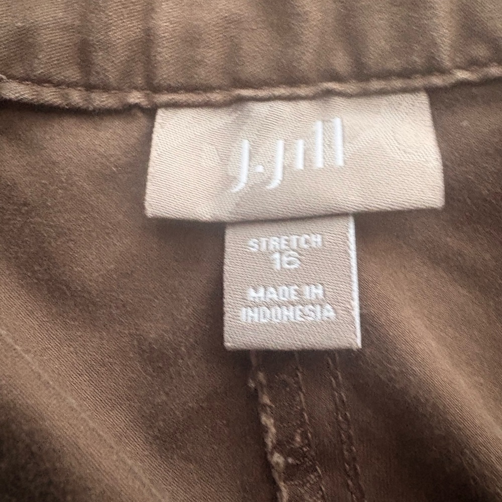 J. Jill Brown Drawstring Cotton Shorts - Picture 3 of 12